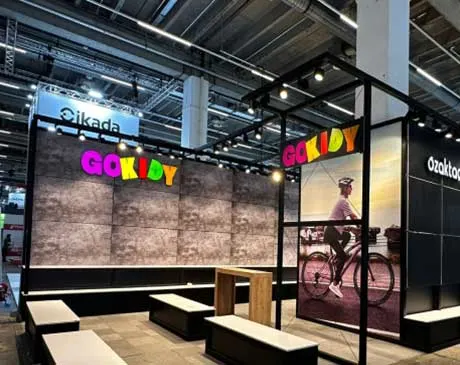 hybrid exhibition stand service